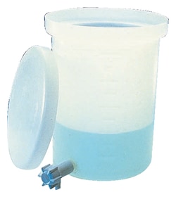 Nalgene™ Lightweight Cylindrical LLDPE Tank with Cover and Spigot